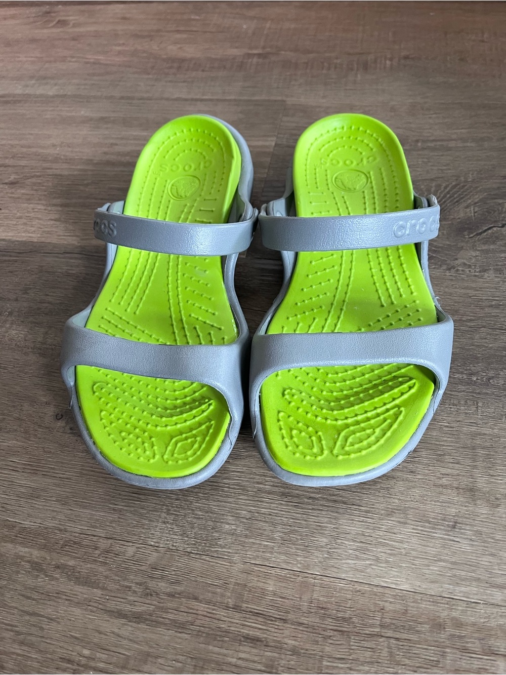Crocs Cleo II Women’s 7 Lightweight Sandals Grey Green Croslite Travel Comfort